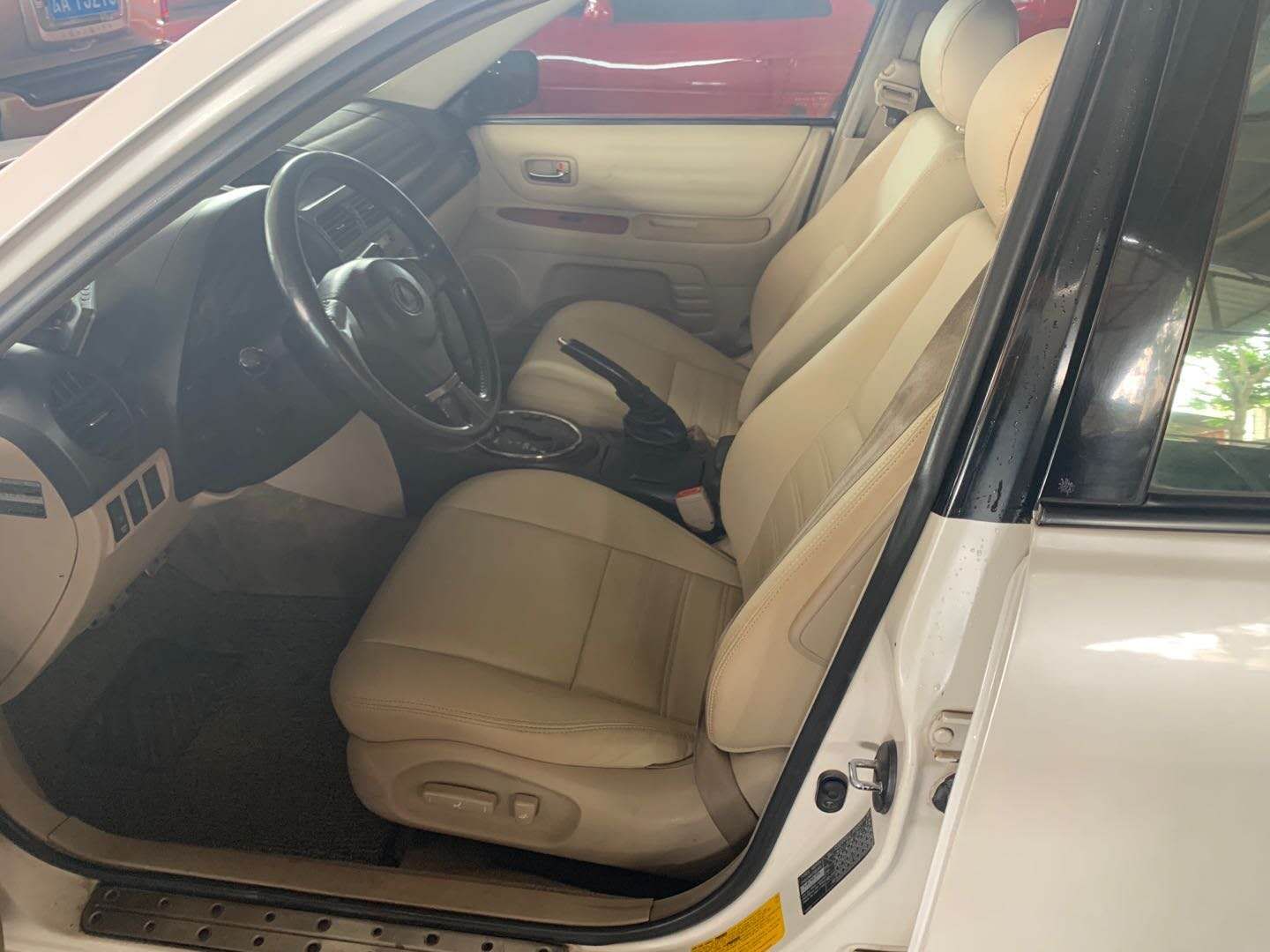 01年的雷克萨斯is200多少钱,2001年雷克萨斯is200