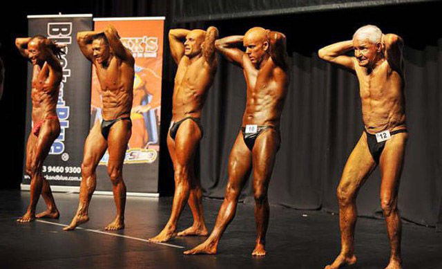 喝水时的搞笑表情包,跑步表情包搞笑图片高清