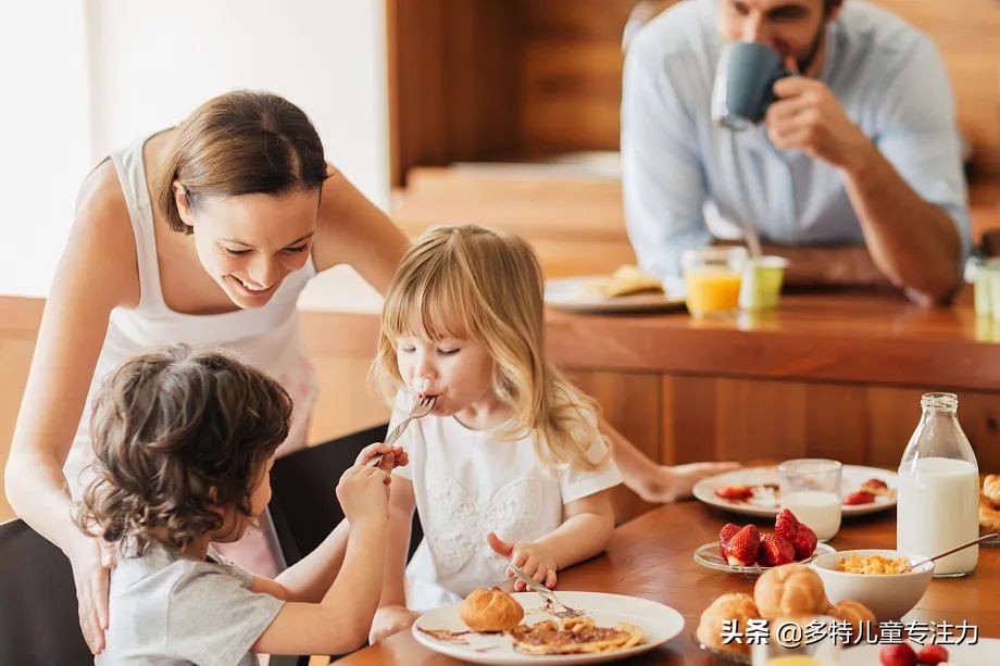 孩子占有欲太强怎么引导,小孩两岁特别有占有欲怎么引导