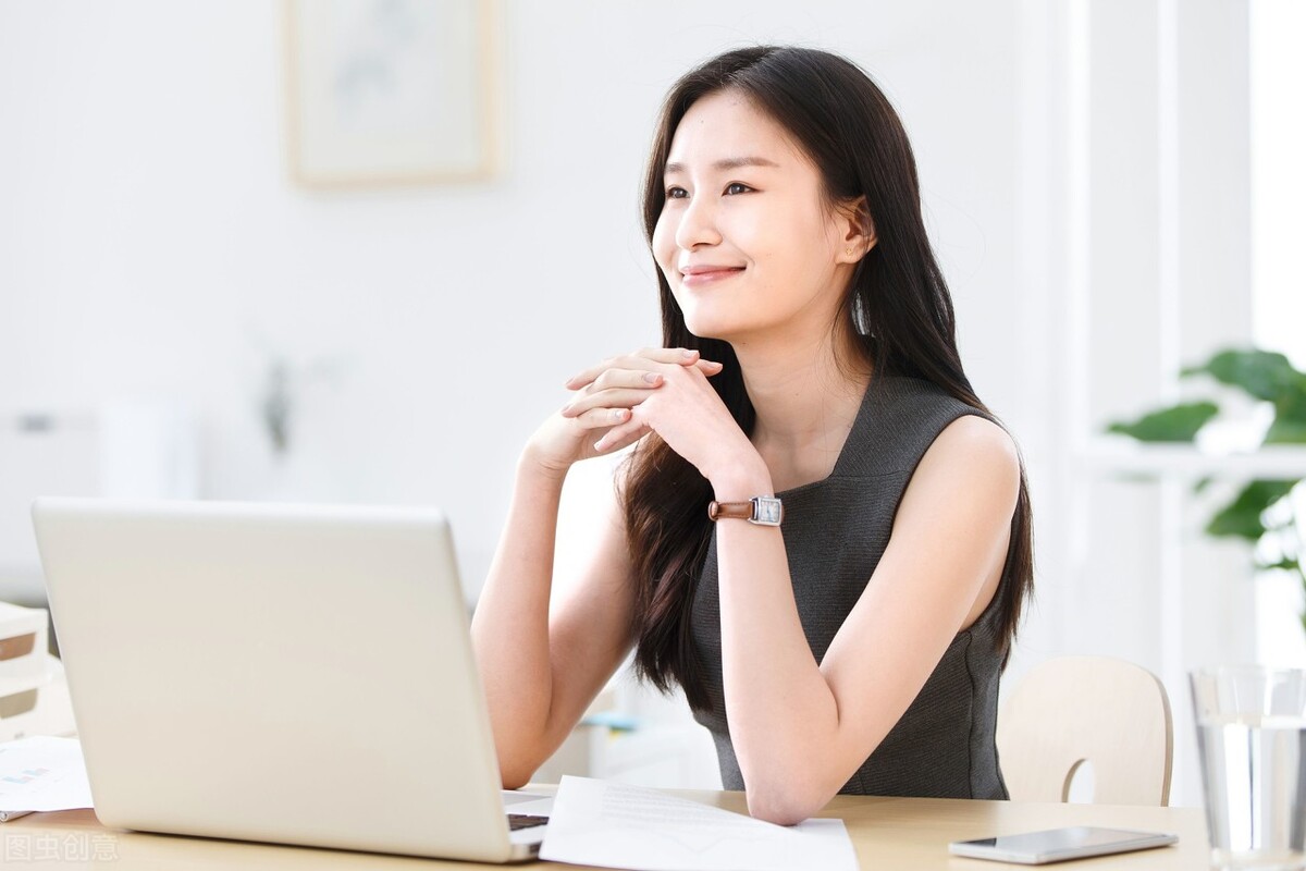 月入3000到一万的PPT副业，入门接单赚钱方法详解，小白也能操作