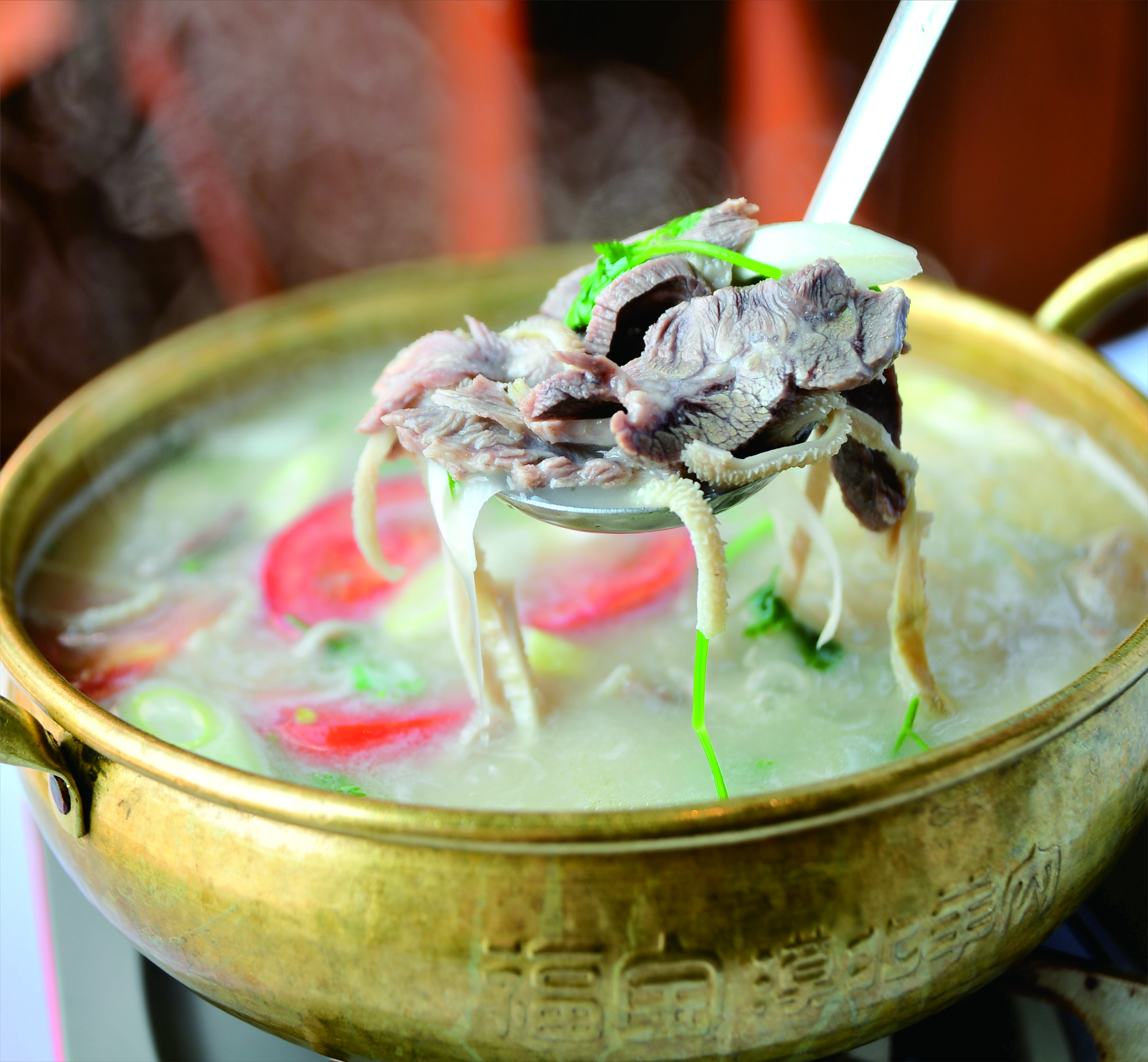 武汉清汤羊肉火锅,又滑又嫩的羊肉火锅