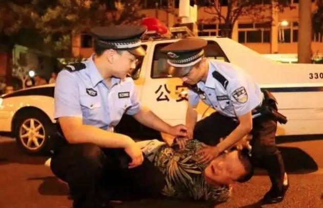 为什么碰瓷的人很少碰豪车,碰瓷为什么不敢碰豪车