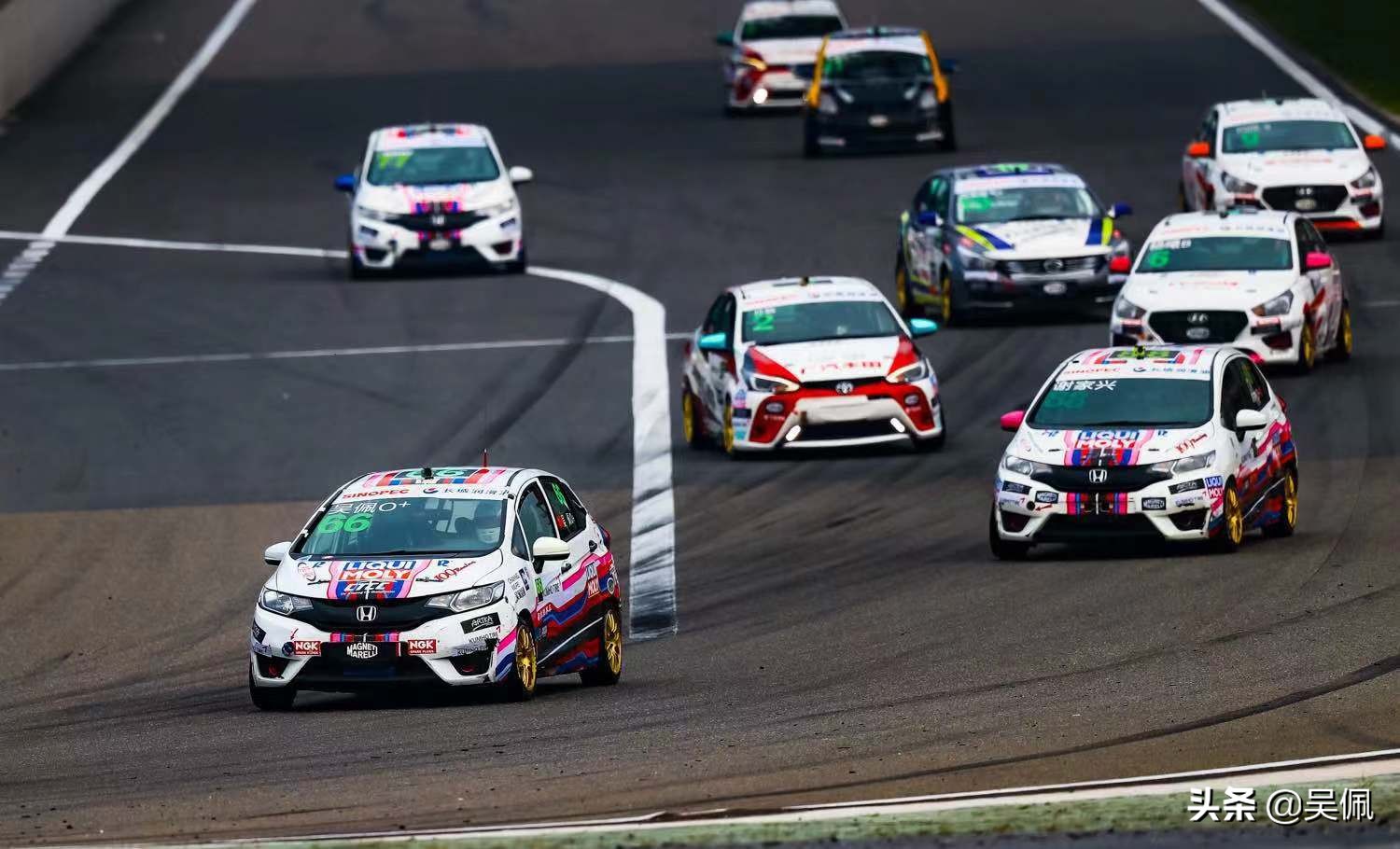 赛车场撞车了怎么办,赛车场撞了人怎么办