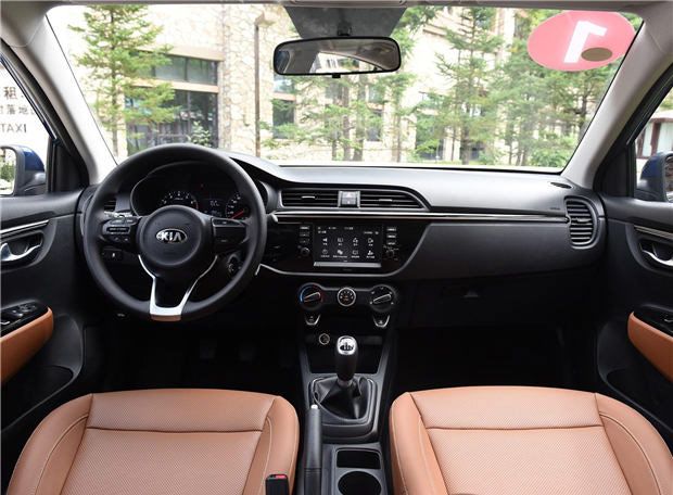 合资掀背小中型车仅售14万多,这几款合资两厢车又降价