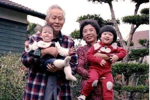 孙立人夫人张美英与孙立人年龄差 (孙立人的4个子女)