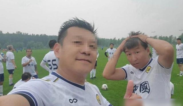 陈羽凡高清照片,陈羽凡踢球