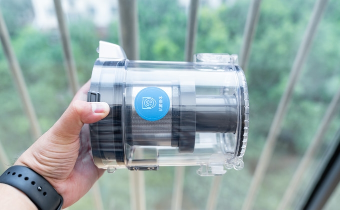 美的吸尘器p7与q6哪个吸力大,美的吸尘器p7和戴森吸尘器v8