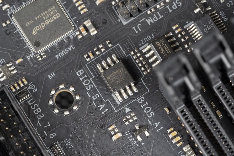 鍗庢搸z490aqua姘村喎瑁呮満,娣卞害瑙f瀽鍗庢搸z490