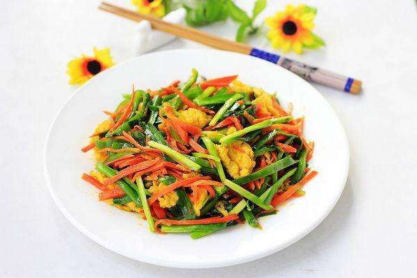 韭菜炒鸡蛋家常做法第一美食,韭菜鸡蛋虾仁饺子馅家常做法视频