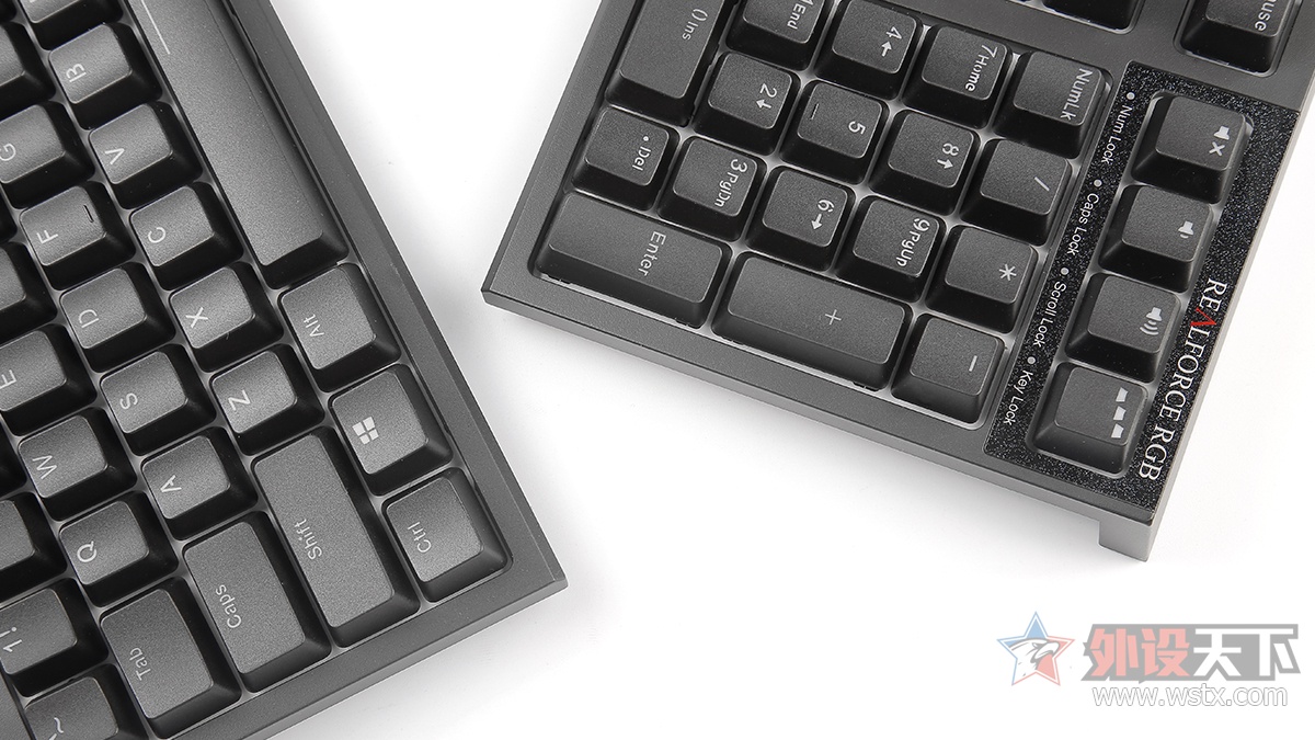 机械键盘rgb灯和混光哪种好,旗舰级rgb键盘