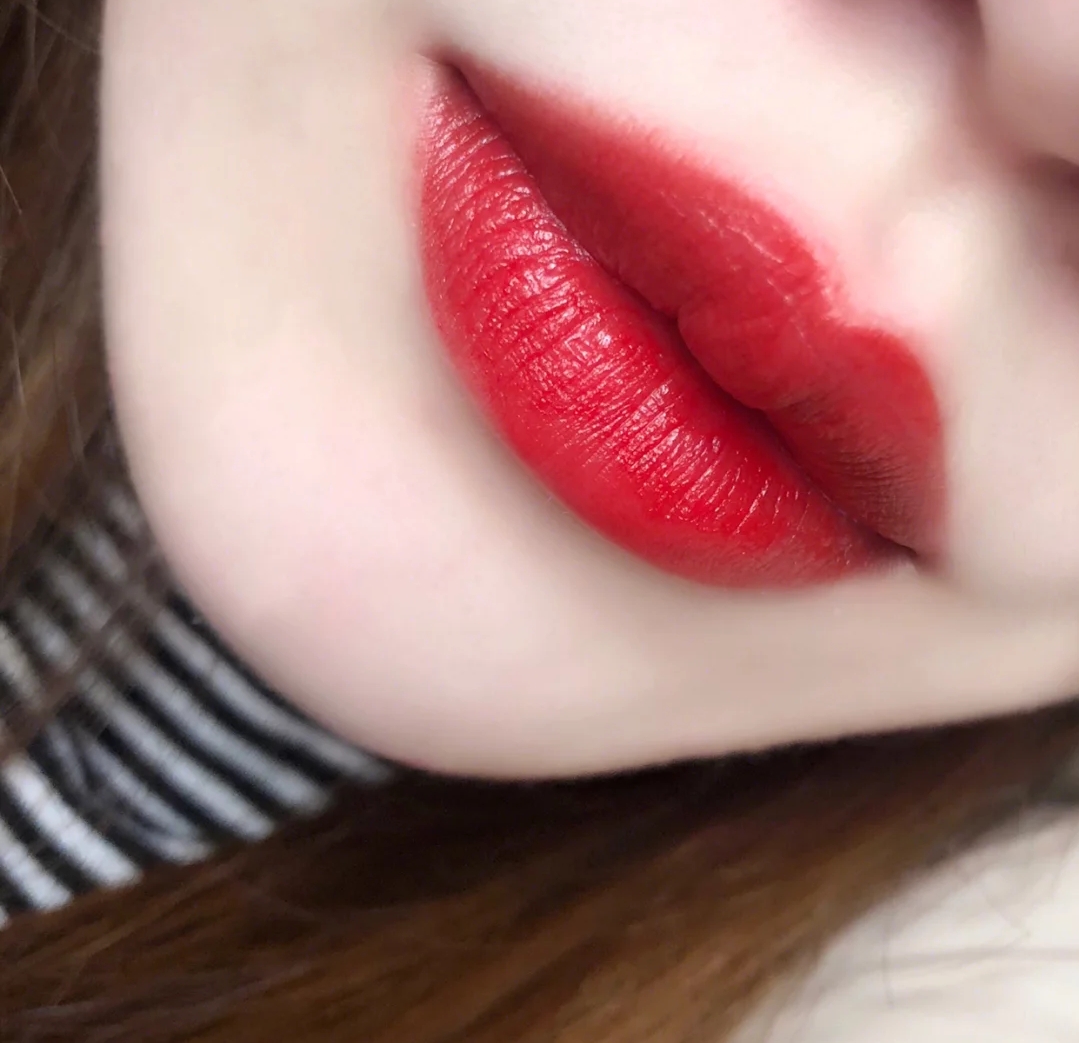 纪梵希口红色号新款推荐第一名,纪梵希红丝绒口红试色36和333对比