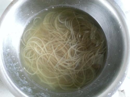 明矾粉条危害,粉条里明矾作用大吗为什么