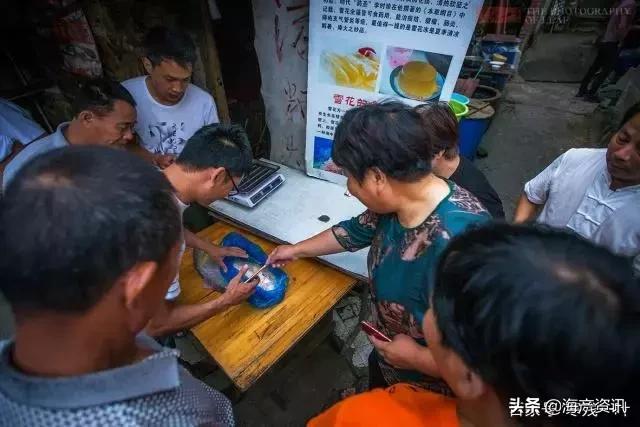 4.8斤大黄鱼售出2万多元是真的吗,温州8.7斤重野生大黄鱼卖了68800元
