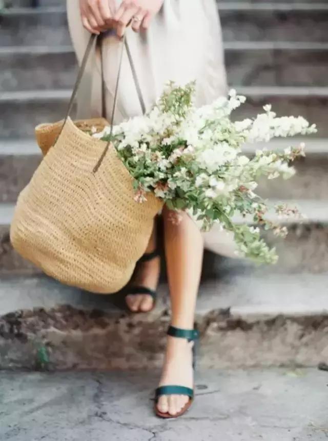 开一个花店大概能挣多少钱,成都开花店一个月能挣多少钱