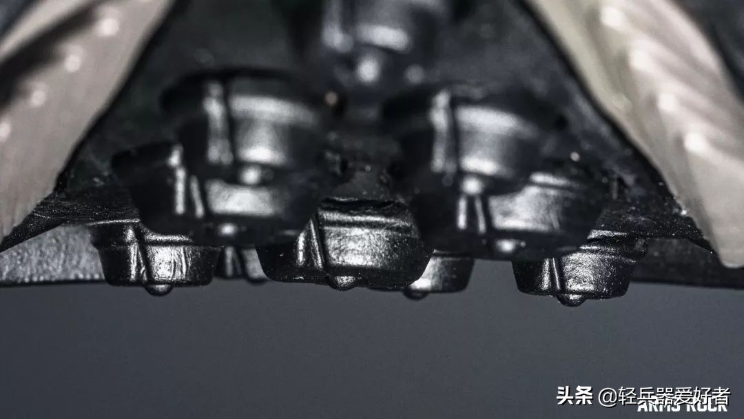 军靴适合下雨天穿吗,军靴穿得舒服吗