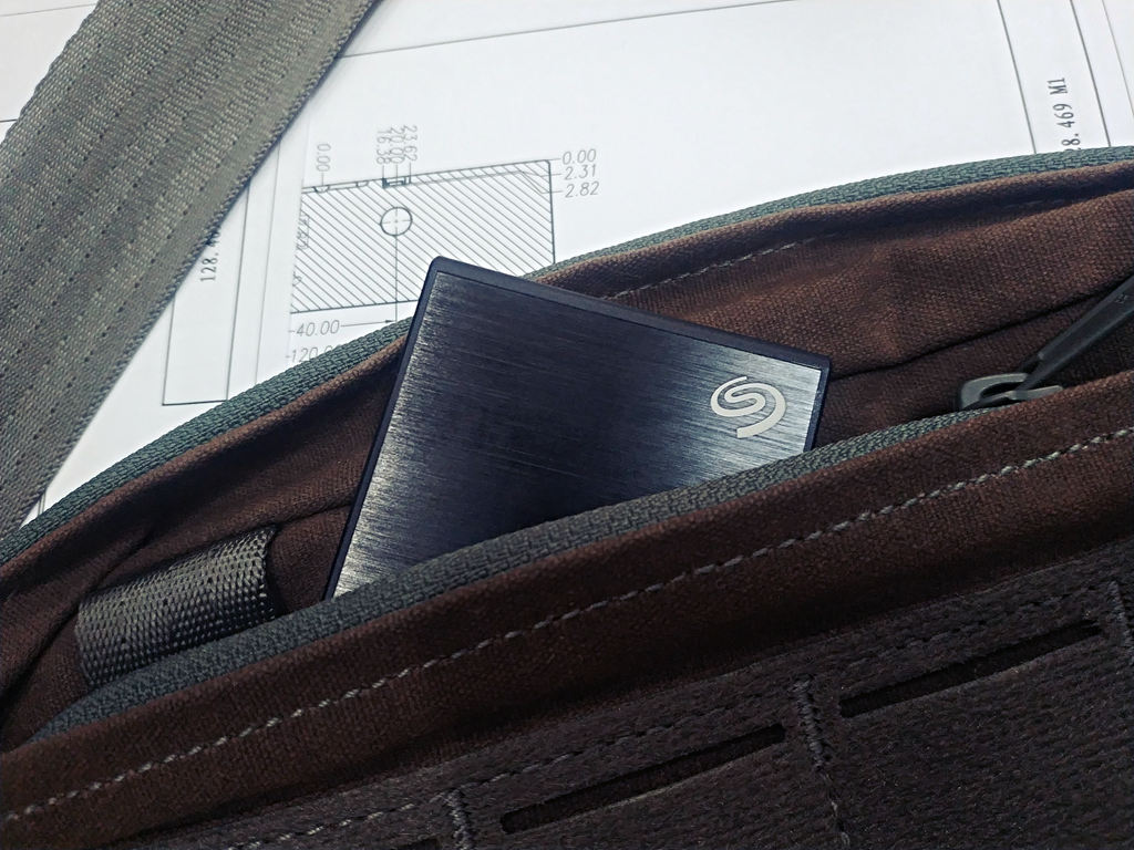 希捷铭系列1t移动硬盘测评,希捷移动固态硬盘铭系列