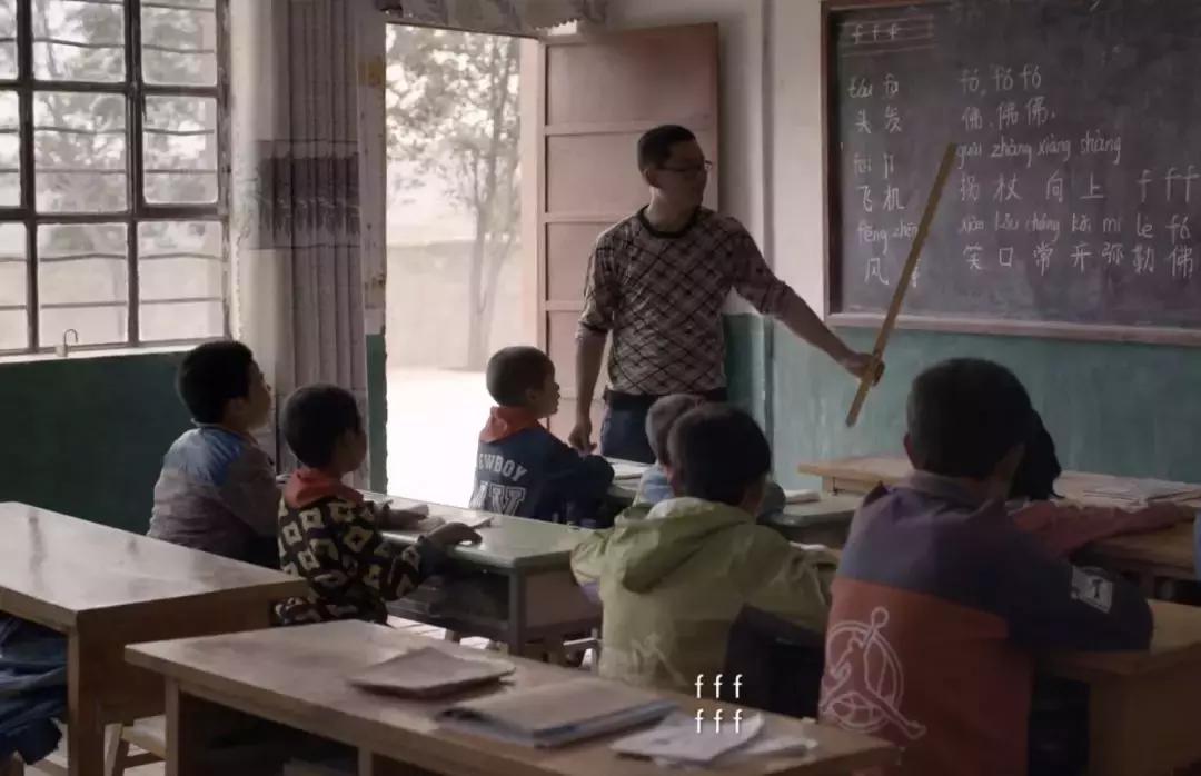 现实生活就像一条狗,现实像条狗