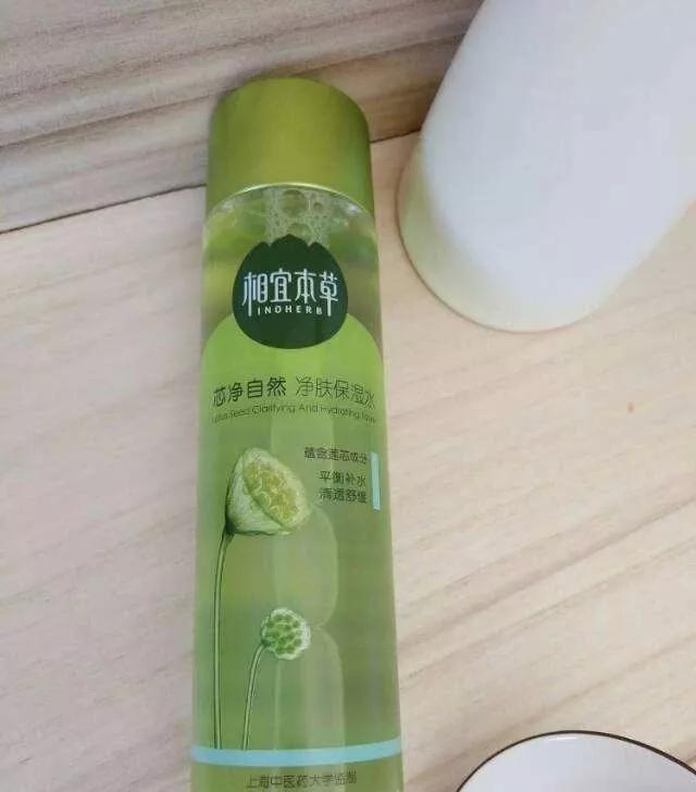 适合干皮的补水保湿爽肤水推荐,适合夏季用清爽不油腻的爽肤水