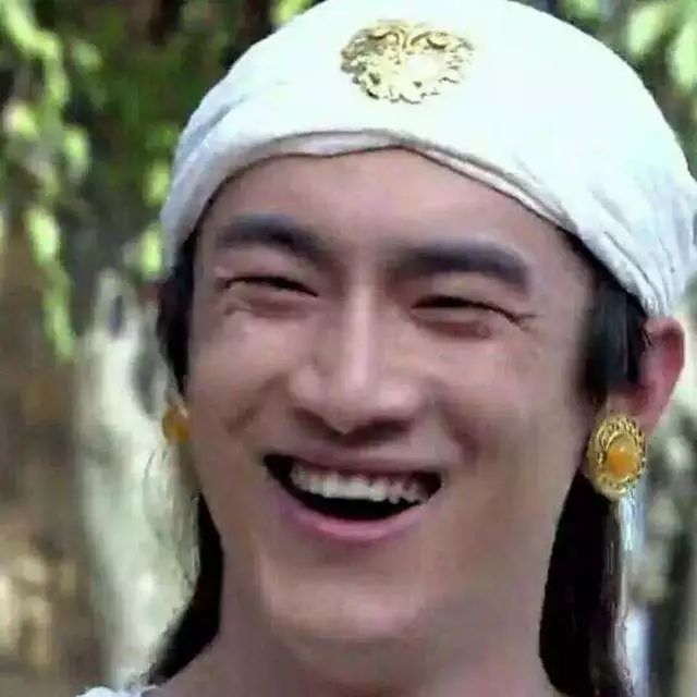 「布稀奇」和明星们的COS相比，你们万圣节的花手骷髅弱爆了