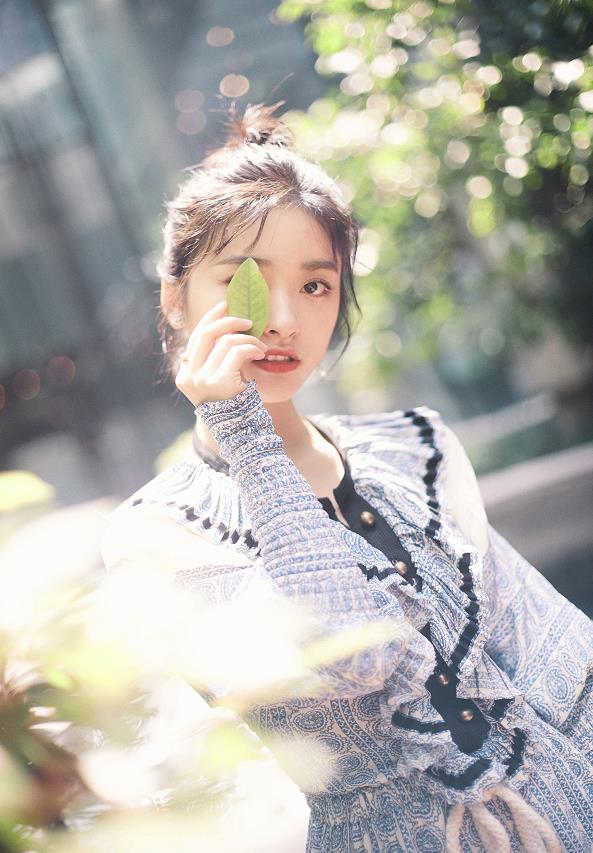 沈月和陈都灵同框,陈都灵沈月同框穿搭