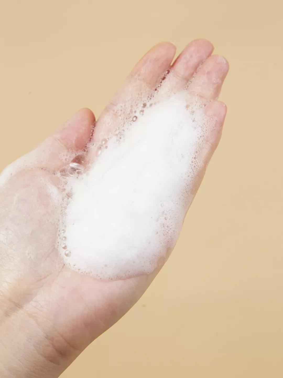 真的很好用的持久留香洗发水,给大家推荐一款很好用的洗发水