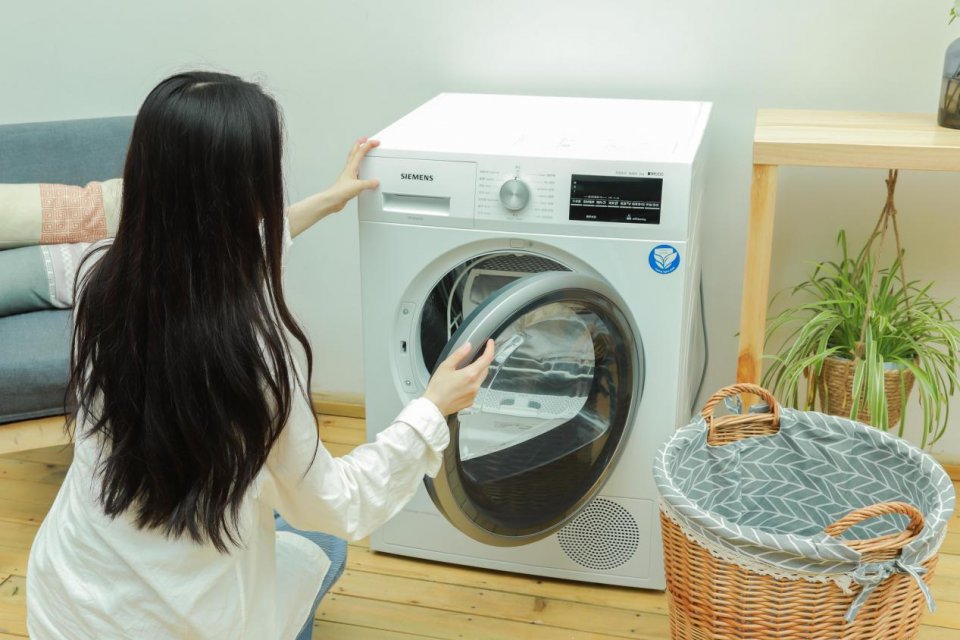 西门子烘干机烘完没有水,西门子烘干机开始怎么打开放衣物