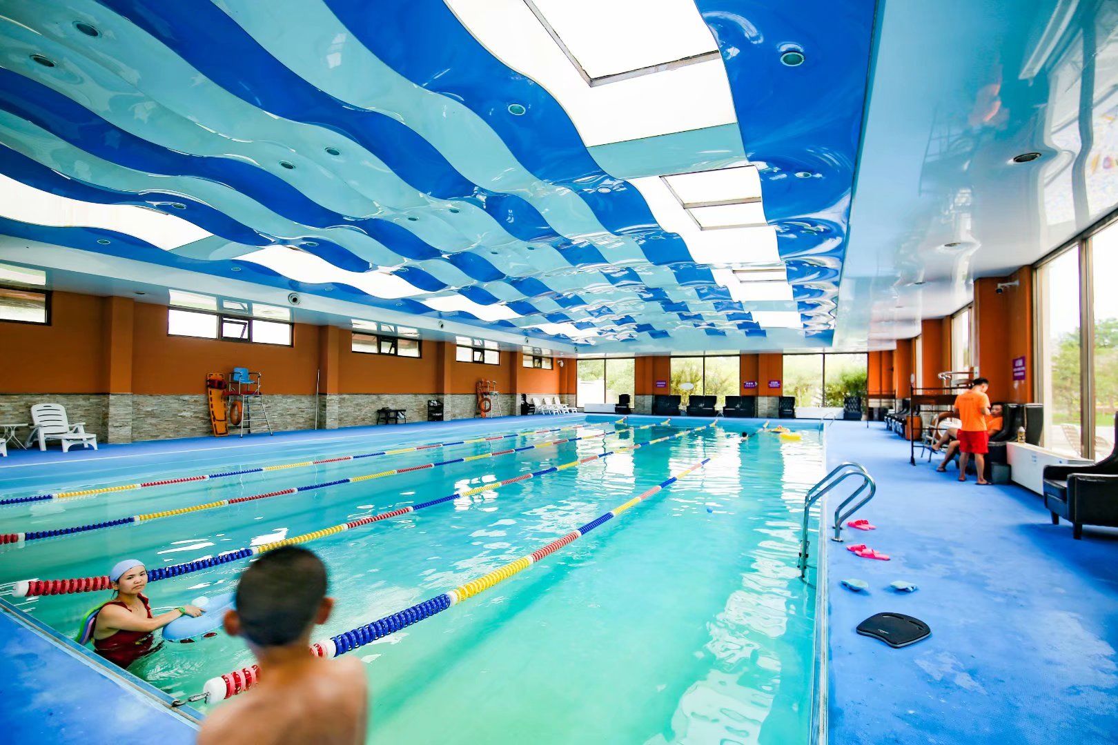 蓝调庄园温泉中心旅游攻略,冬天泡蓝调庄园温泉