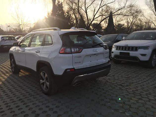 吉普自由光2.0t变速箱油,吉普自由光2.0t动力