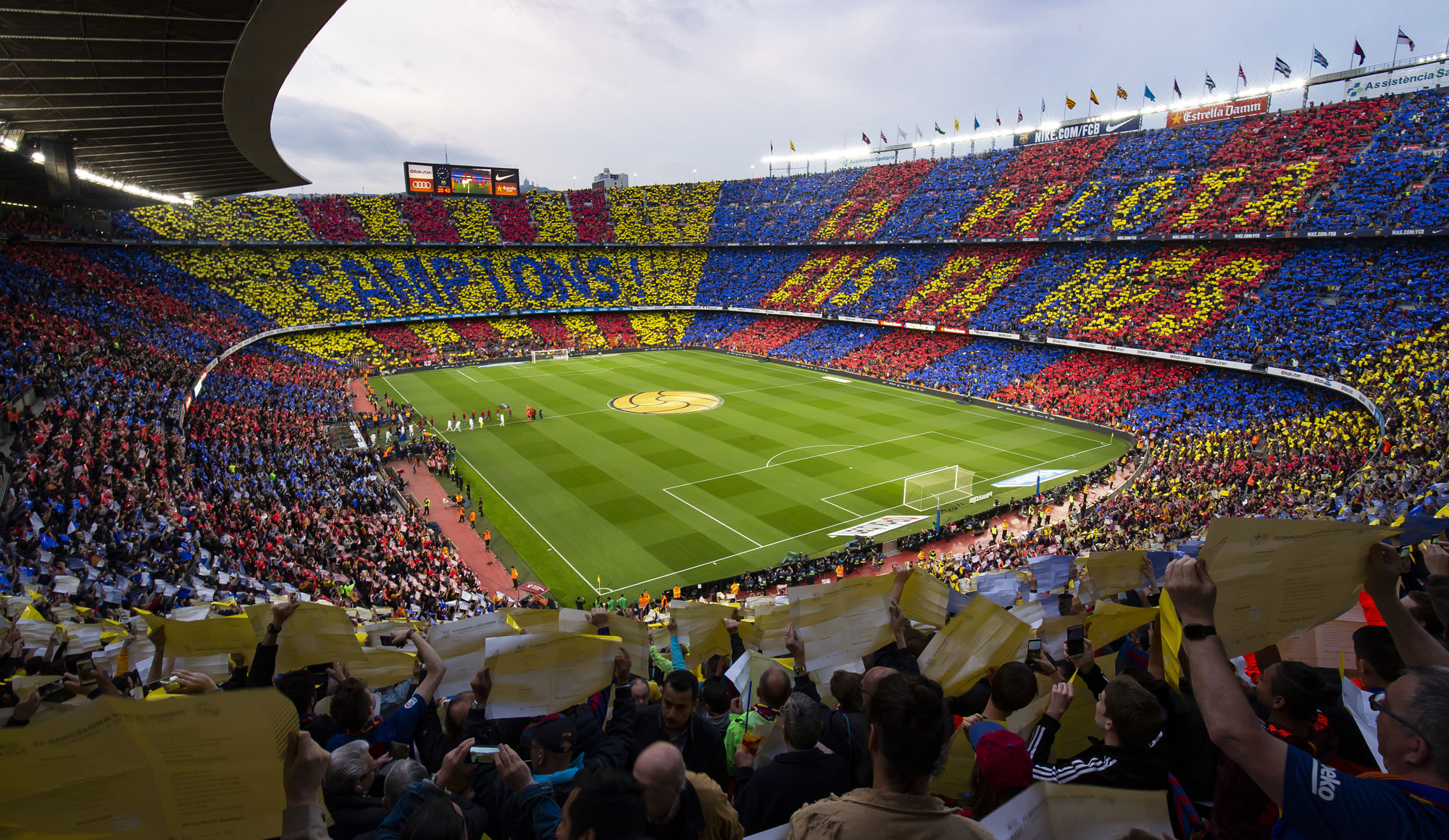 欧洲球队球场冠名权价值排行TOP22：皇萨并列榜首！英超占半数