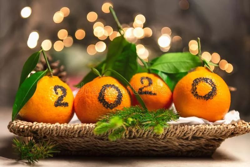 推车卖水果怎么卖好挣钱,上半年卖什么水果赚钱