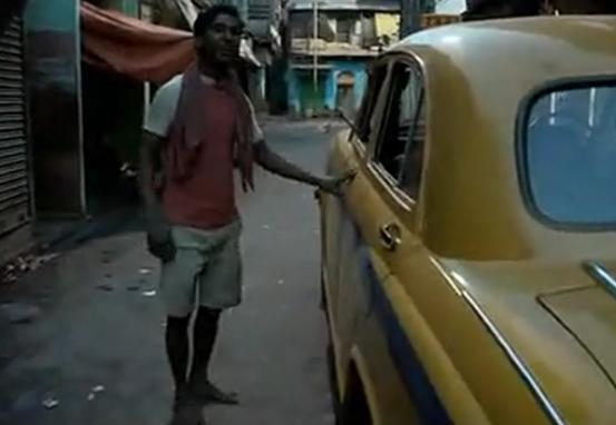 印度穷人下水道里淘金,印度穷人淘金