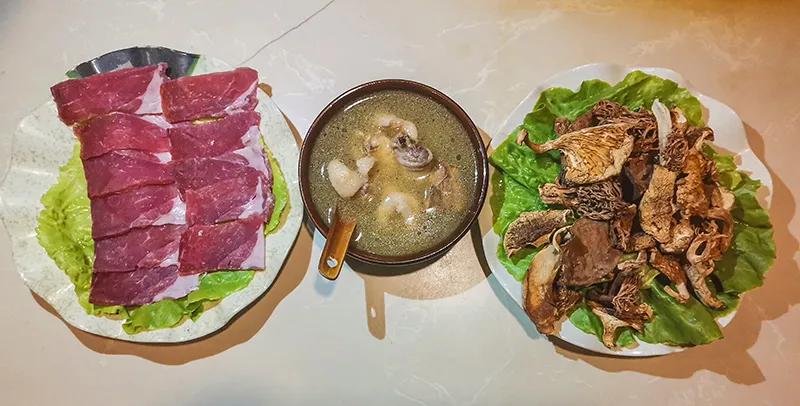 云南夫妻开小店,云南夫妇在宁德开烧烤店