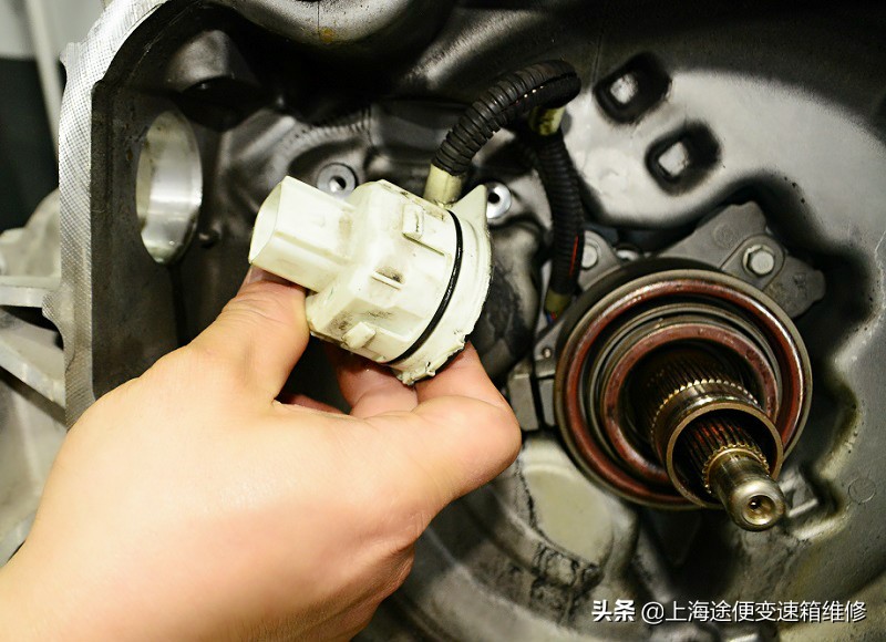 科鲁兹双离合变速箱维修多少钱,经典科鲁兹变速箱维修多少钱