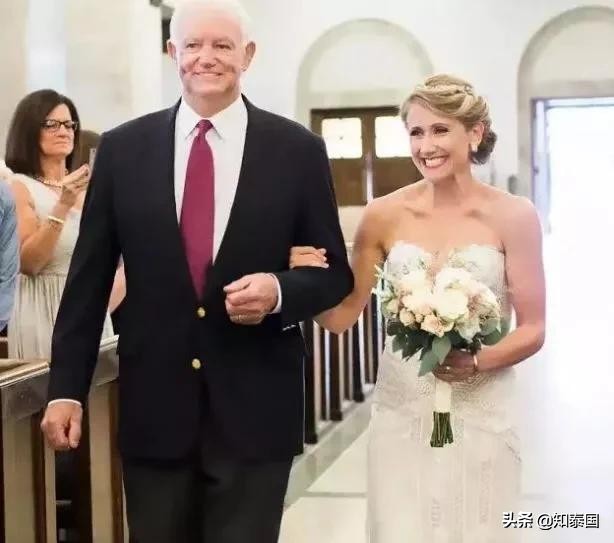 “我已经死了，但希望你们好好活下去”——泰国病房里的人性底色