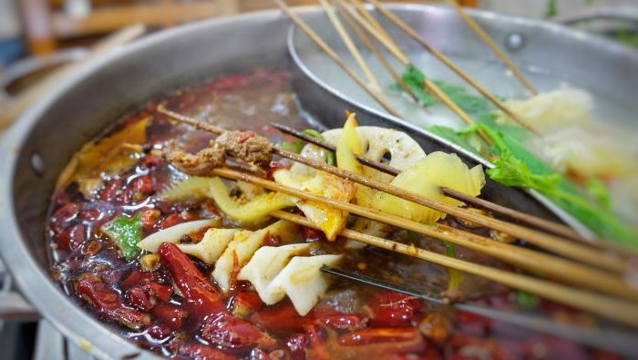 藏着人间烟火气的麻辣烫老店,麻辣烫特别好吃的一家