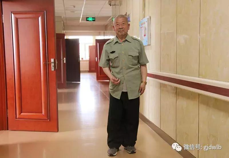 这些照片背后有什么故事,这些照片背后的心酸