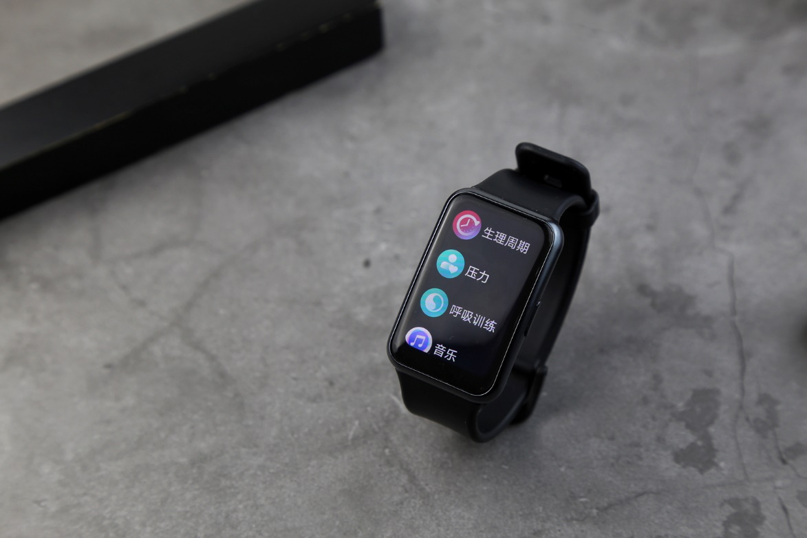 华为watchfit与华为手环6的区别,华为手表watchfit和new的区别