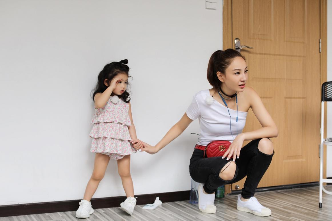 容祖儿twins郑希怡谢霆锋,英皇遗珠郑希怡