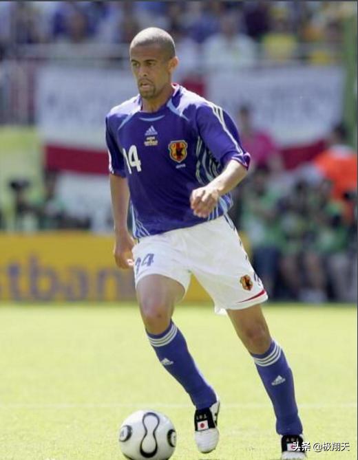 卡塔尔跟中国足球谁厉害啊,卡塔尔足球和中国足球谁厉害