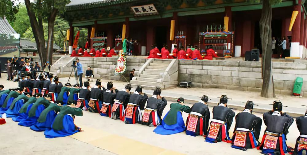 带你认识迷惘而不迷失的“浪漫韩国”