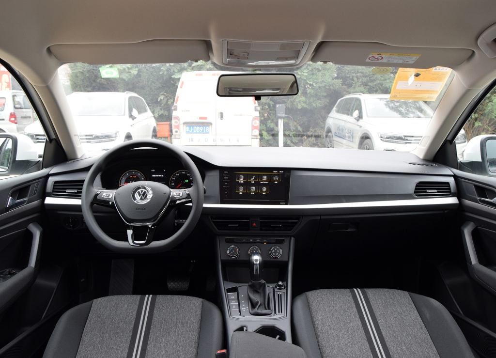 9万多自动挡,朗逸中控大屏哪个牌子好