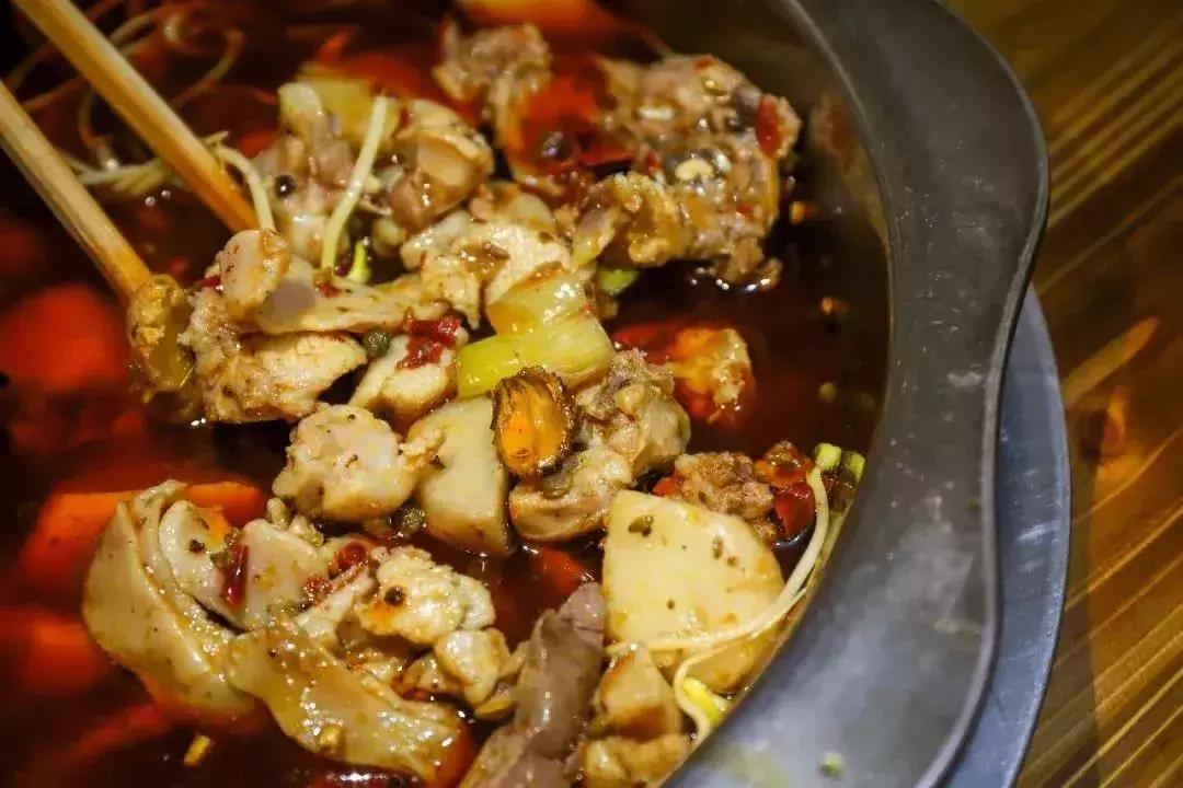 成都人小心！到这三个小区里吃“鬼饮食”？进去了就别想出来