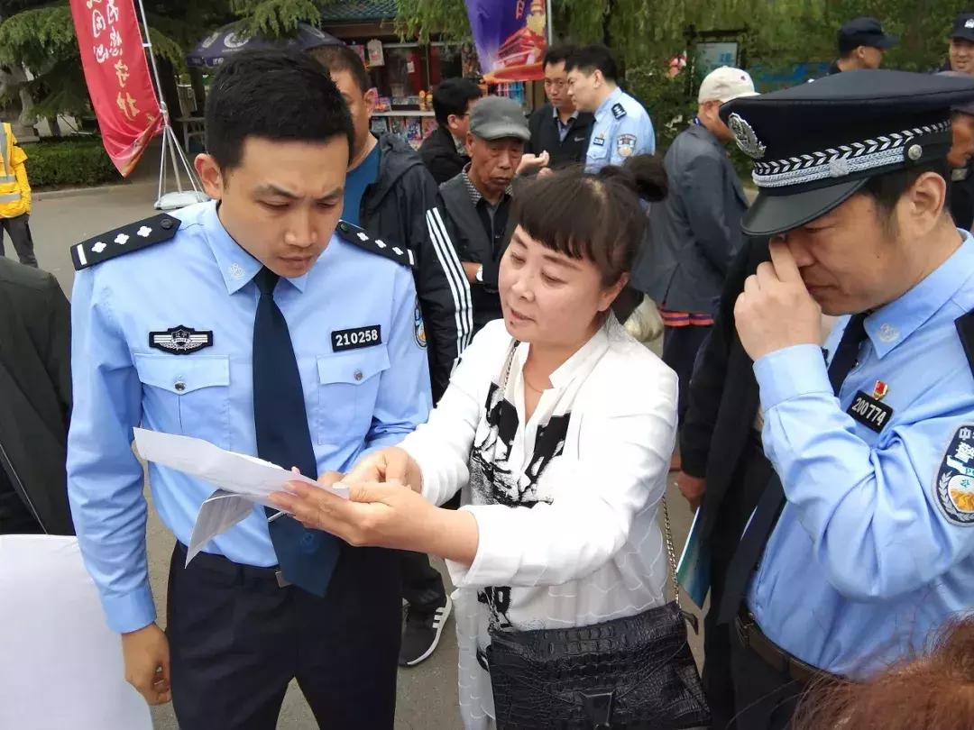 现场曝光！这些“名牌”全是假货！