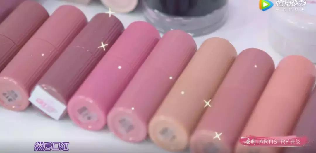 别再被骗了！女明星们其实真的不怎么用便宜货！