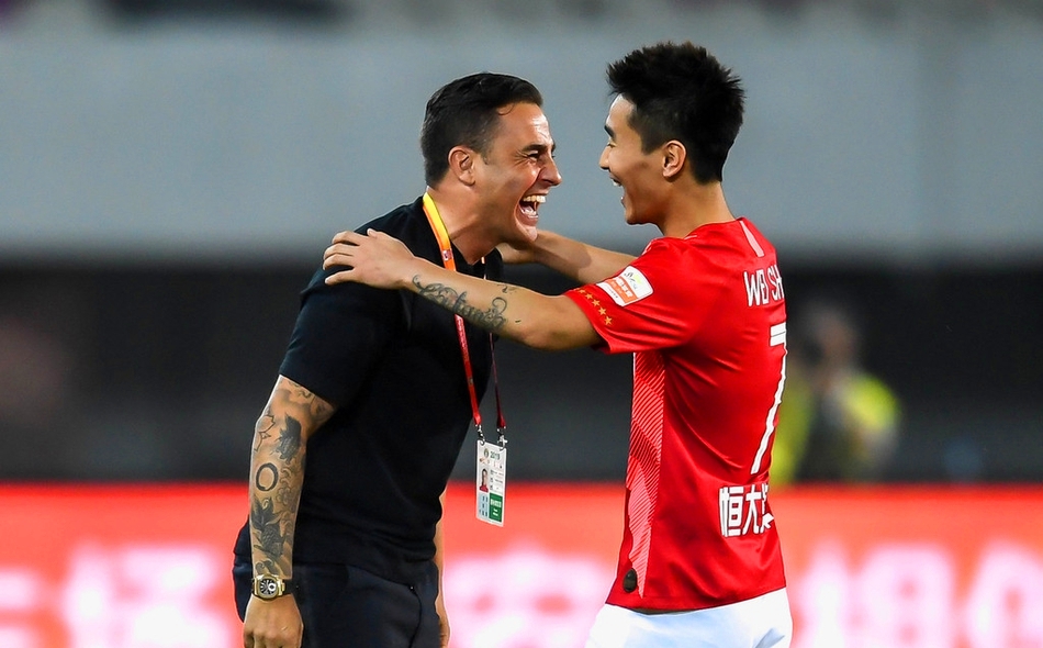 卡纳瓦罗机场讲不出再见,卡纳瓦罗口哨