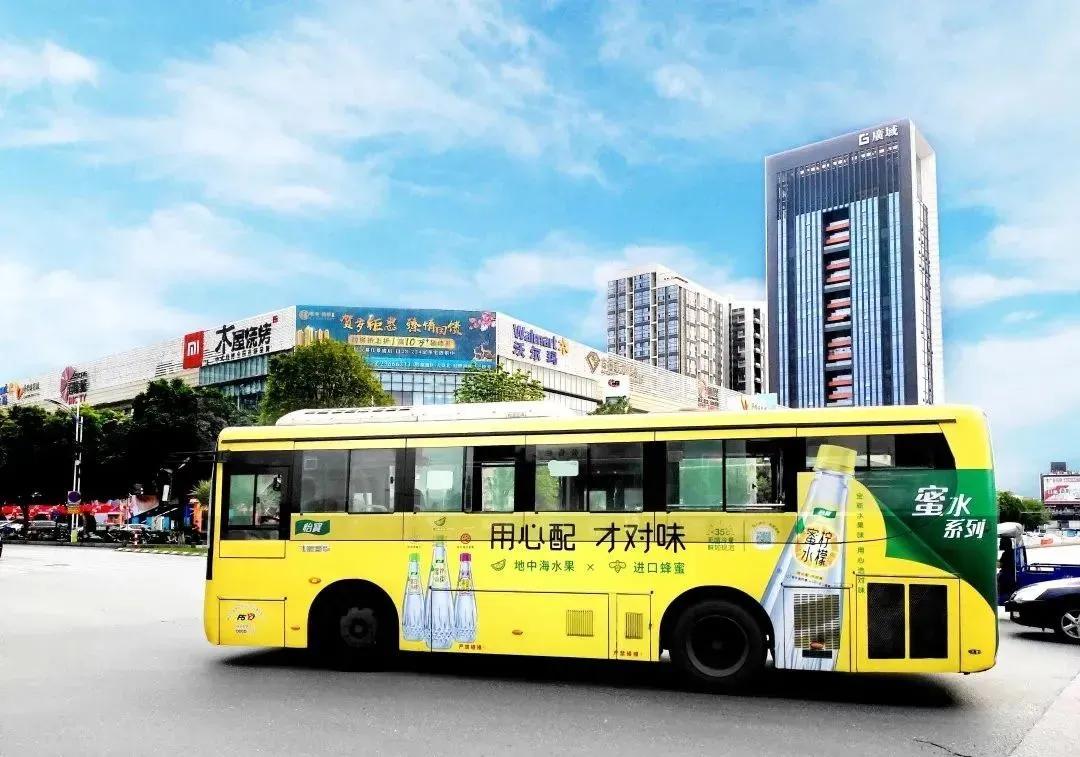 户外广告详情,户外广告的世界