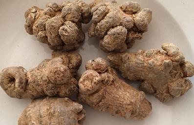 肝炎眼睛发黄,男子眼睛黄是什么原因