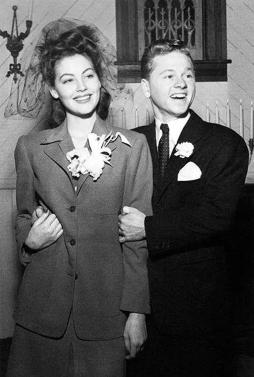 靠身体上位，用美色逼*夫情**离婚：艾娃·加德纳的私生活，太乱了