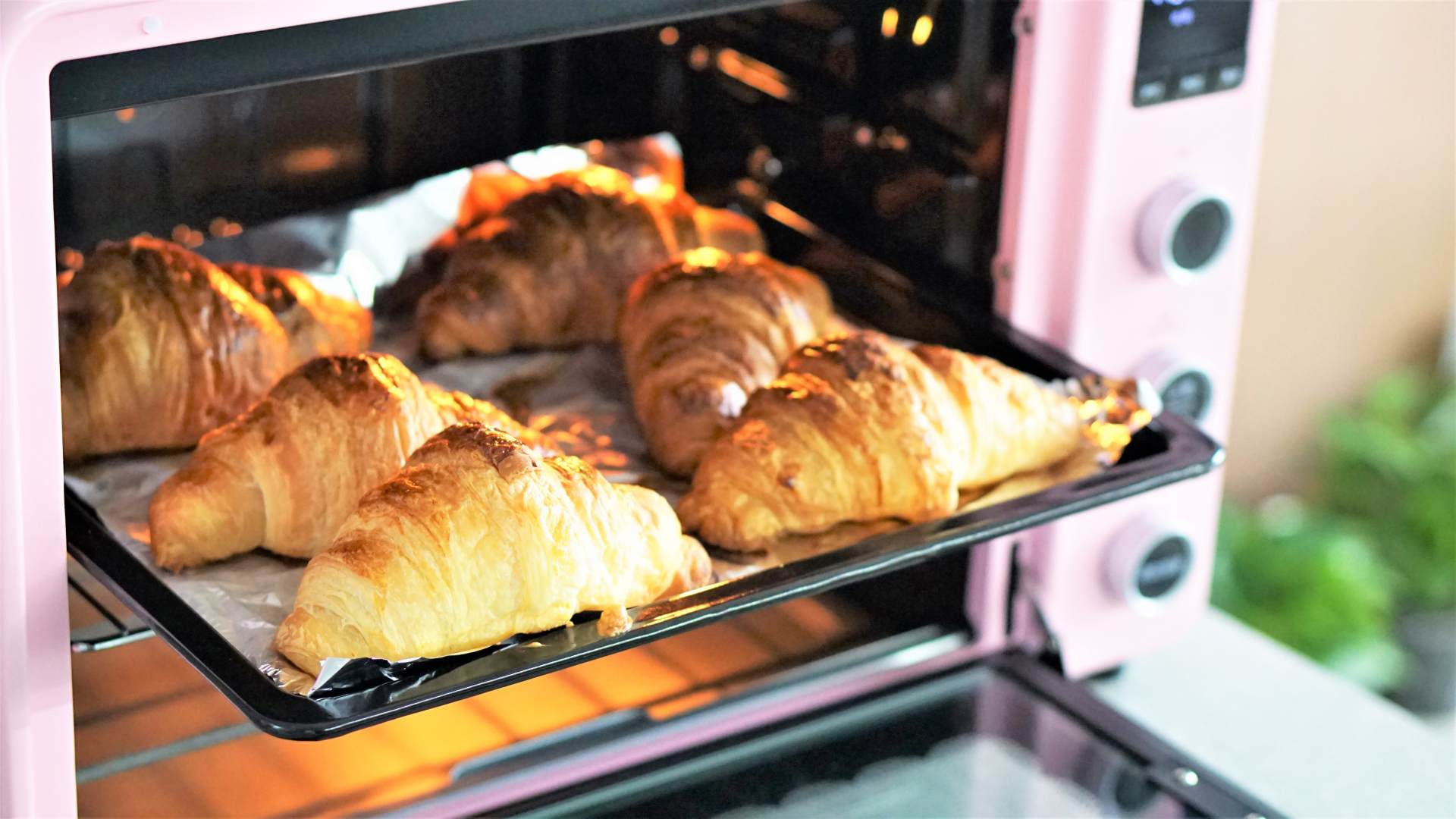 烘焙烤箱该如何选择,烘焙小白要准备哪些食材