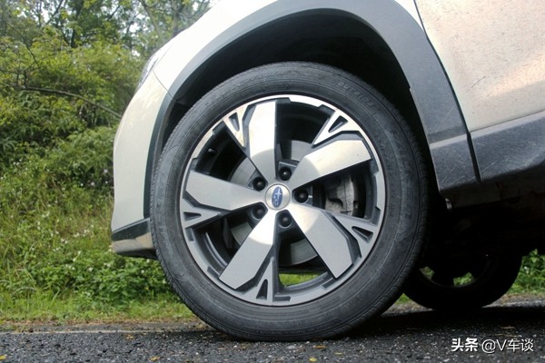 斯巴鲁森林人混动四驱测试,全新斯巴鲁森林人四驱试驾